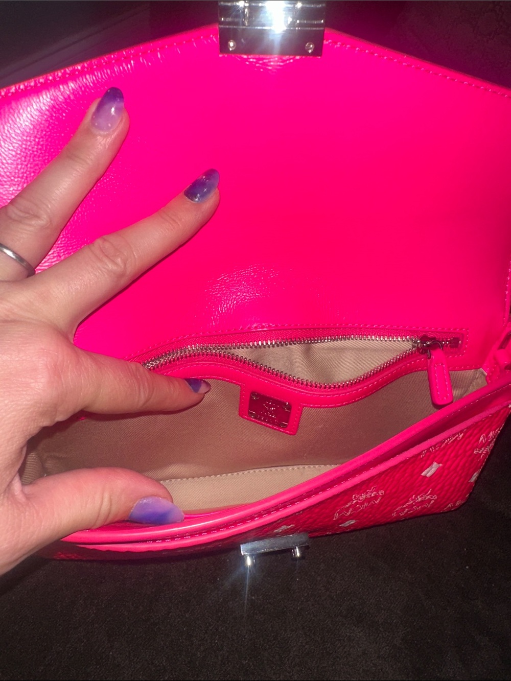 Never used Hot Pink MCM with silver chain - Picture 5 of 16